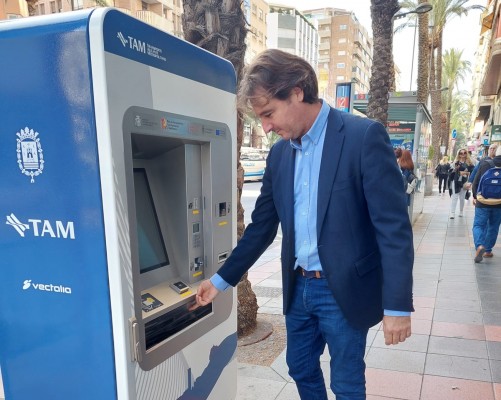 Alicante mejora las frecuencias de paso de siete líneas de autobús para reducir esperas
