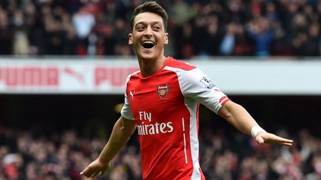 Özil elogia a Zidane, pero niega que quiere volver al Real Madrid