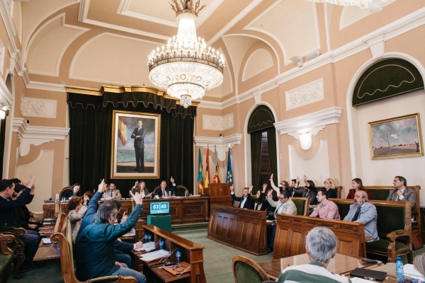 Castelló visibiliza el compromiso contra la violencia de género con el voto en contra de Vox
