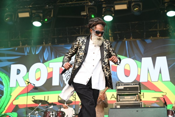 El Rototom inaugura su edición dedicada a la paz (Fotos: Carlos Pascual)