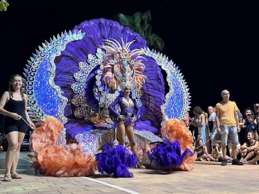 El Carnaval de Verano llenó de color Santiago de la Ribera (Fotos: Ayto. San Javier)