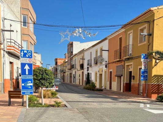Benitatxell instala dos radares para calmar el exceso de velocidad