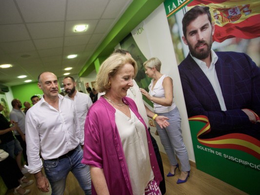 Así vivió Vox su noche electoral más agridulce en Murcia (Fotos: OMEGA)
