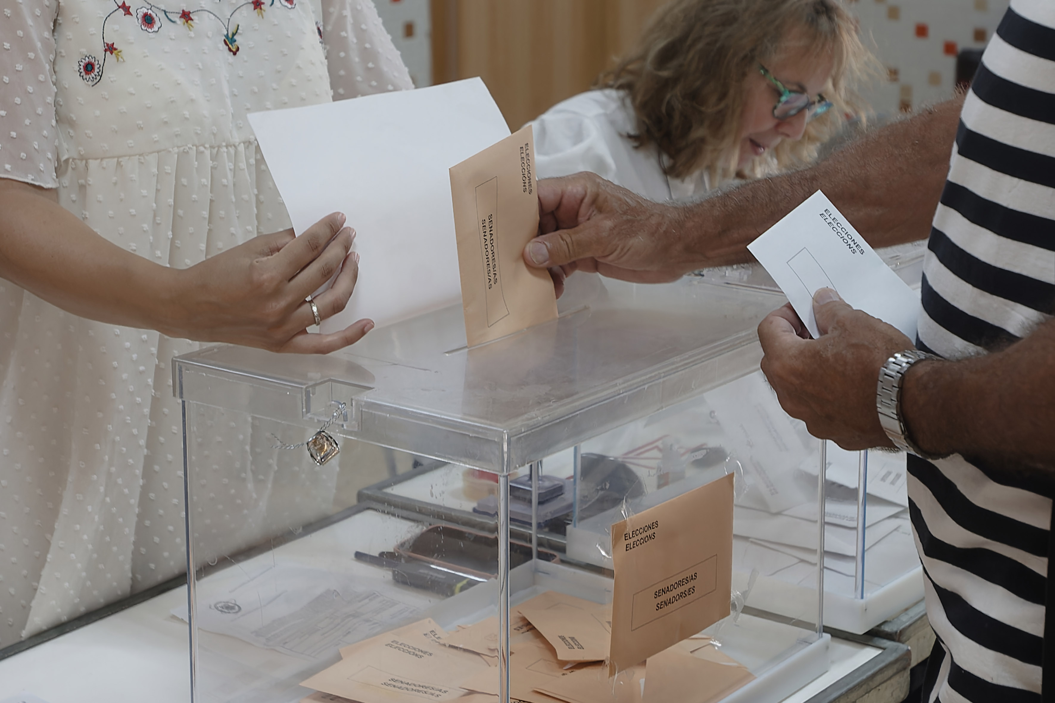 La jornada electoral, en Castelló, el Grau y Benicàssim(Fotos: Antonio Pradas/Carlos Pascual)