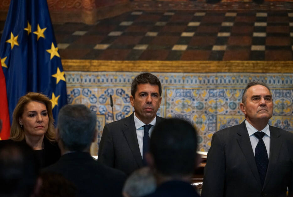 Camarero, Mazón y Gan Pampols, este martes. Foto: EDUARDO MANZANA - 