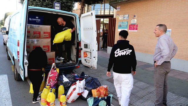 Burriana realiza una nueva entrega de material escolar a varios municipios afectados por la Dana