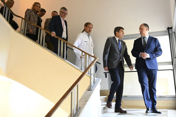 Mazón reitera que no se suben los sueldos en el Consell y pide no 
