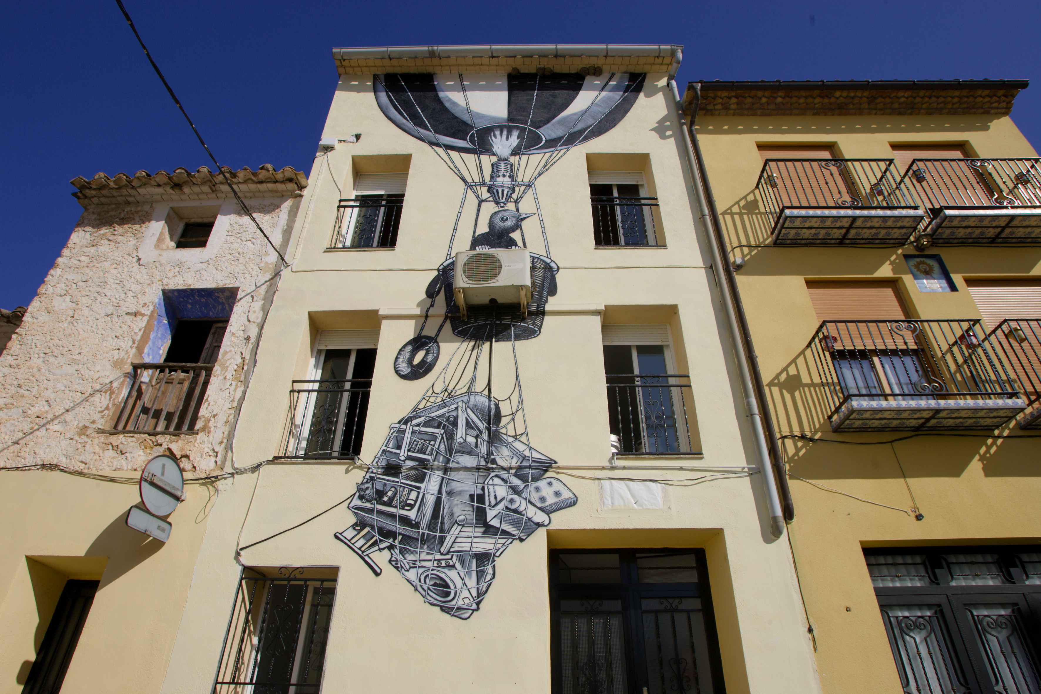 Fanzara ja llueix els murals del MIAU 2023 (Fotos: Antonio Pradas)