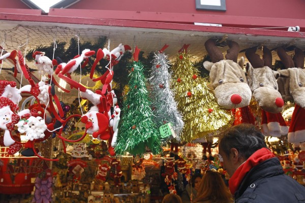 Cada murciano gastará más de 1.000 euros esta Navidad, de los que más de 260 euros son regalos