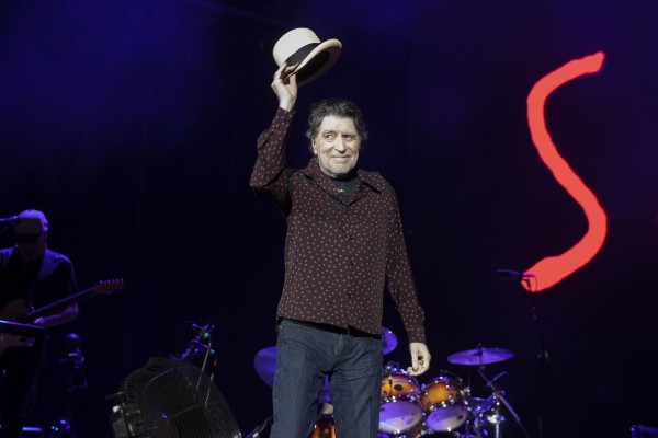 Joaquín Sabina 'sale a hombros' de una abarrotada Plaza de Toros de Murcia (Fotos: OMEGA)