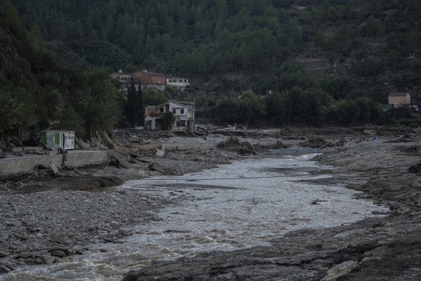 El Consell valida la emergencia para reparar la presa de Buseo y destina 54 millones a la red de saneamiento