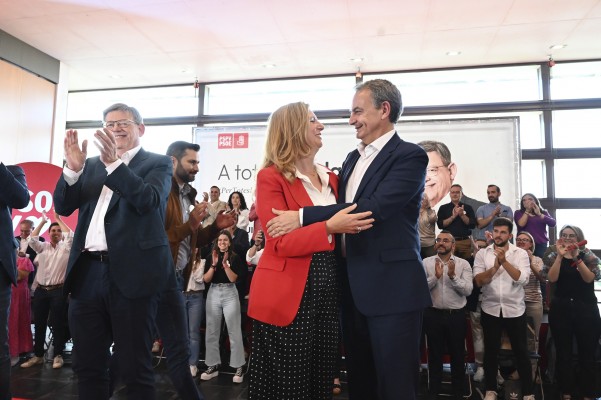 Zapatero arropa a Marco y Puig en el cierre de campaña provincial del PSPV (Fotos: Carlos Pascual)
