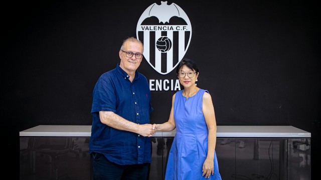 El Valencia CF renueva su acuerdo de colaboración con la Agrupació de Penyes Valencianistes