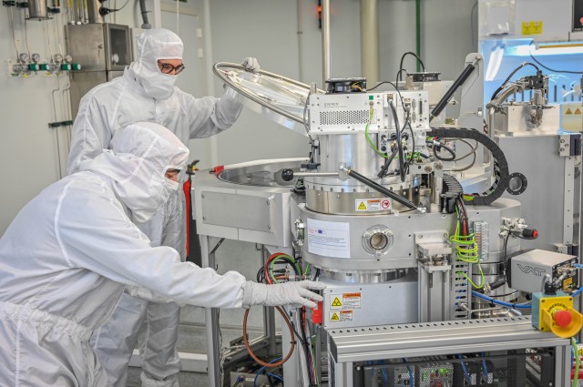 La UPV vuelve a licitar la planta de chips fotónicos en L'Eliana tras declararse el concurso desierto