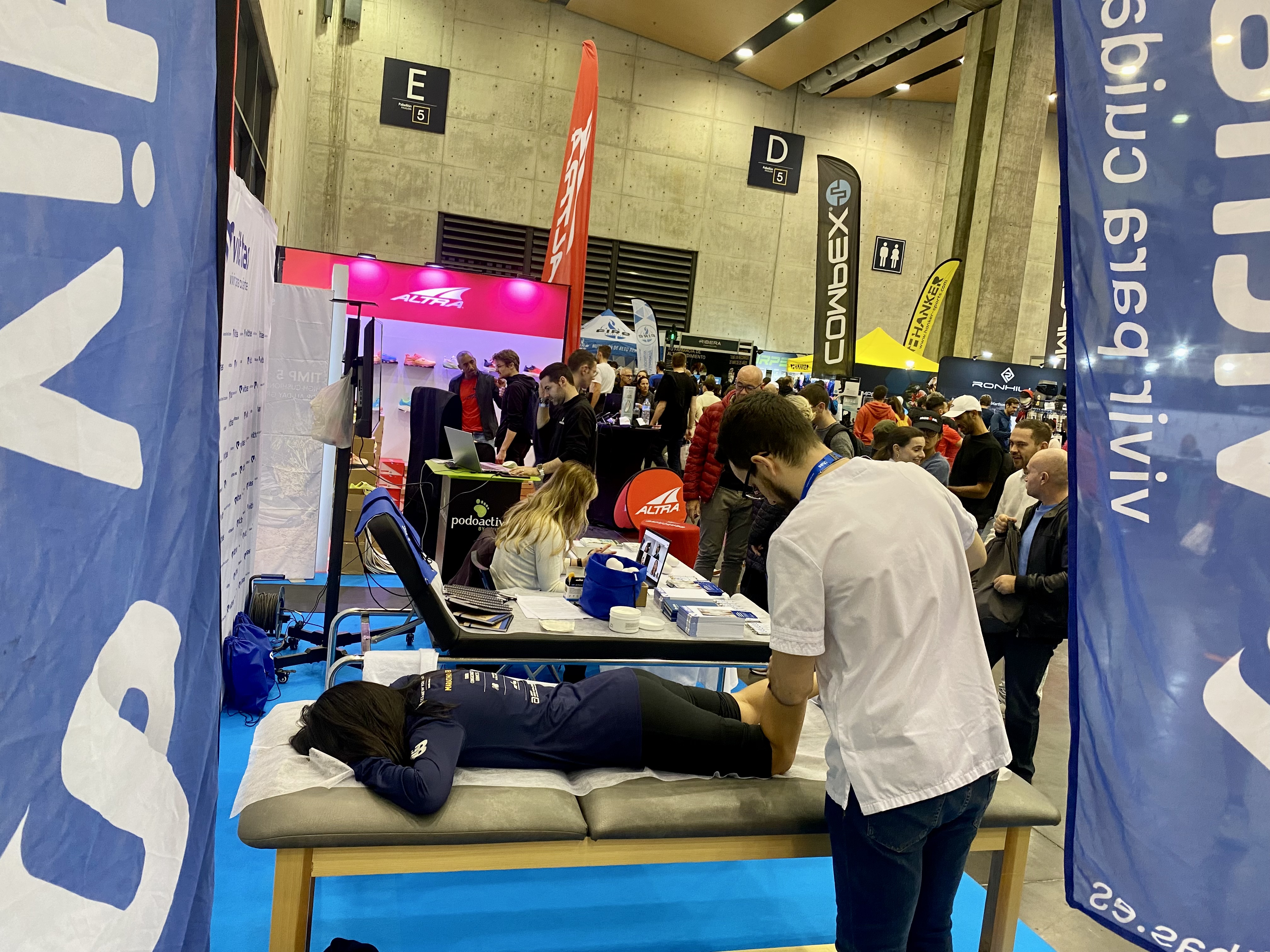 Vithas participa en la Expo 42K Feria Valencia por el Maratón Valencia Trinidad Alfonso Zurich