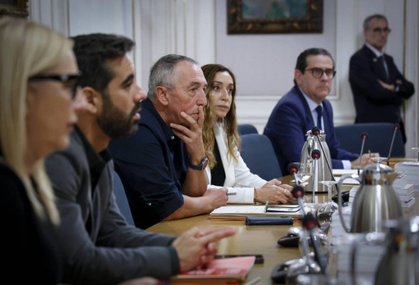 Compromís mantiene su línea roja a Beut para negociar la renovación de À Punt