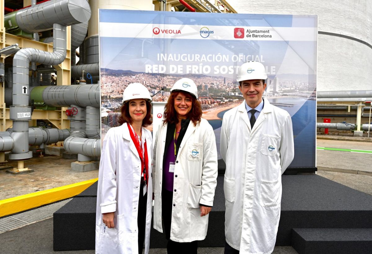 Veolia, Enagás y el Ayuntamiento de Barcelona inauguran una red que introduce el frío residual de GNL como fuente de energía sostenible

