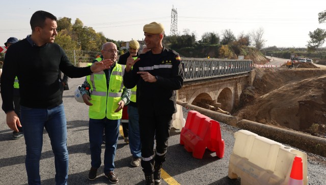 Diputación de Valencia y UME abren el puente de Buñol también para vehículos pesados