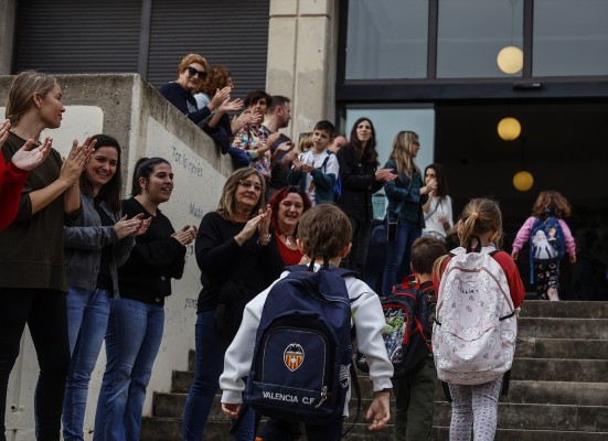 Más de 4.100 alumnos de los municipios afectados por el temporal retoman las clases este lunes