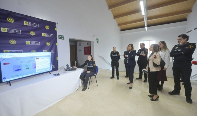 Aino, nuevo 'chatbot' de la Policía Local para ayudar a las víctimas de violencia de género a denunciar