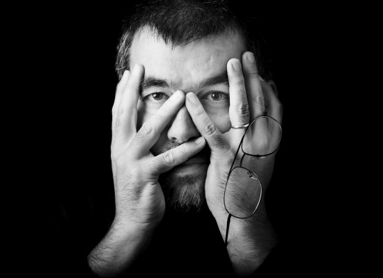 El músico y poeta Natxo Vidal presenta su primera novela, 'Proyecto Ítaca', este martes en Murcia 