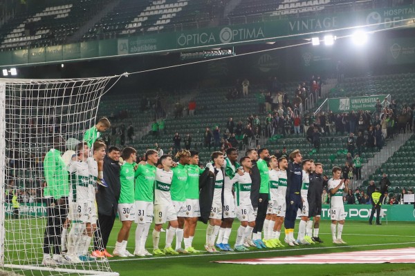 El Elche arrolla al Real Oviedo