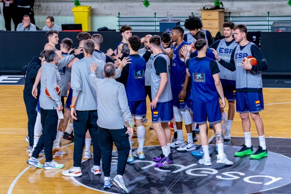 España busca el billete para el Eurobasket con otra victoria ante Eslovaquia

