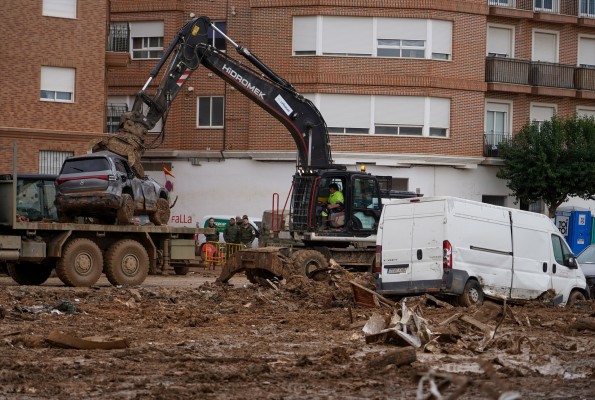 La evacuación de vehículos comenzará este lunes en Alfafar, Paiporta y Massanassa