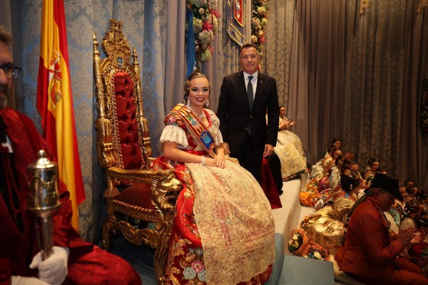 Burriana exalta a Claudia Sabater Llopis como reina fallera de 2025