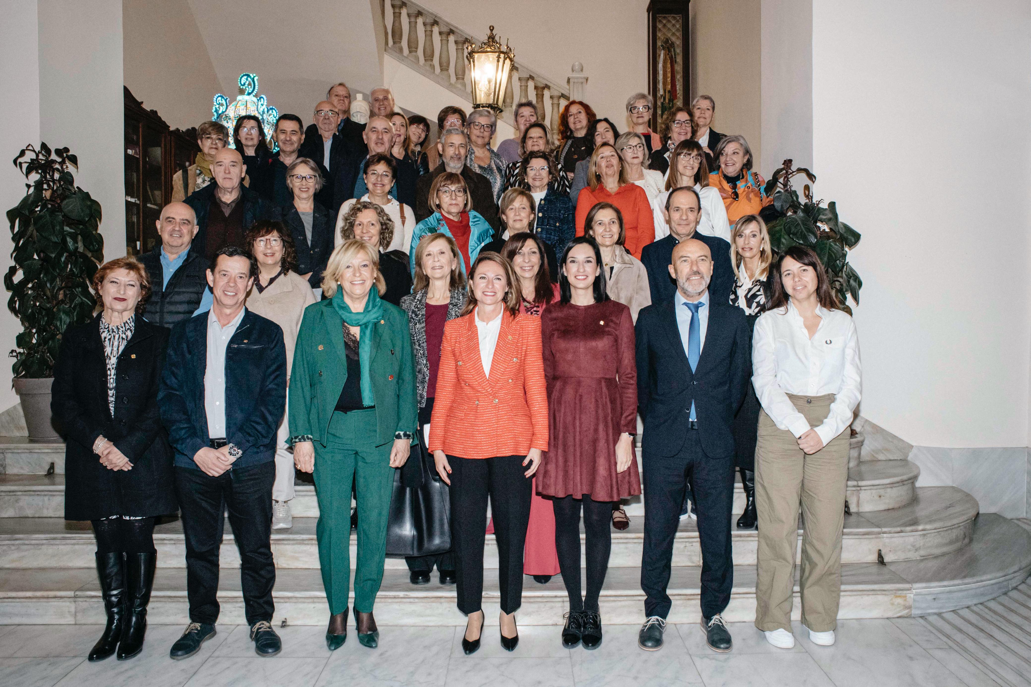 Castelló homenajea a 40 profesores jubilados por su labor docente en Infantil, Primaria y Secundaria
