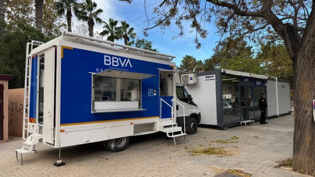 BBVA despliega ocho oficinas móviles para dar apoyo a las localidades afectadas por la Dana