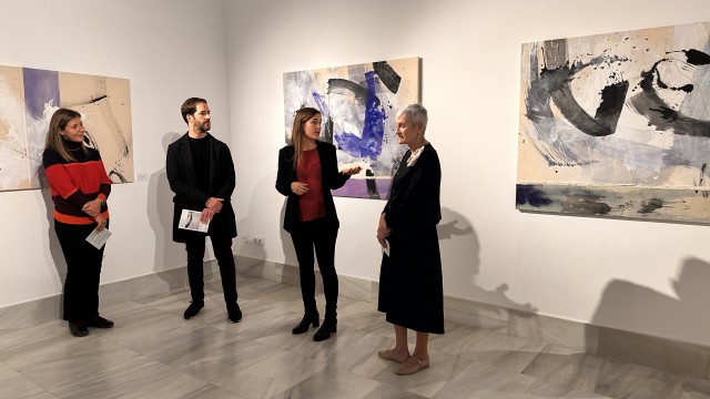 Benicàssim llena la sala de exposiciones de Villa Elisa de arte abstracto con la artista Perceval Graells
