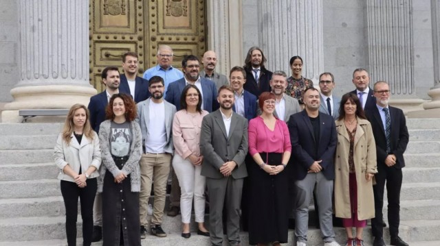 El Constitucional admite a trámite el recurso de Compromís contra la Ley Educativa del Consell