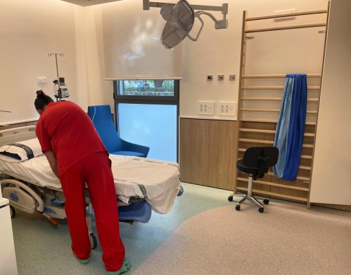 El Hospital Sant Joan d'Alacant cuenta con paritorios con opciones de parto más personalizadas
