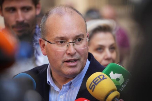 El PP dice que los ceses de Mazón demuestran su 