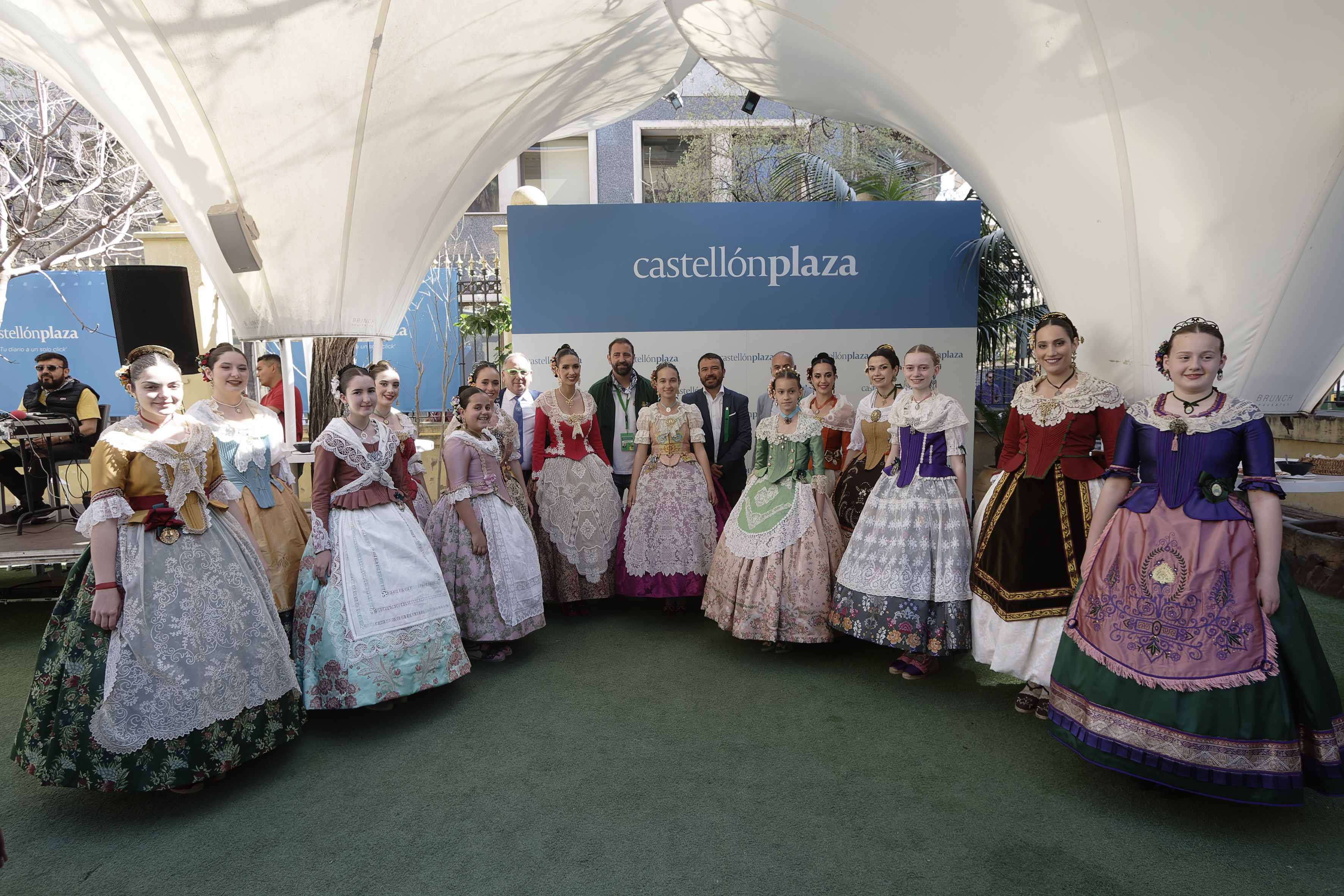 'Castellón Plaza' cierra su Terraza con la visita de las reinas de las fiestas (Fotos: Antonio Pradas)