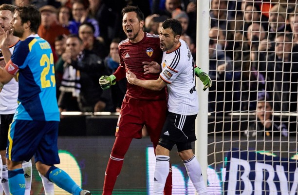El Valencia suma cuatro victorias seguidas ante el Sevilla en Mestalla