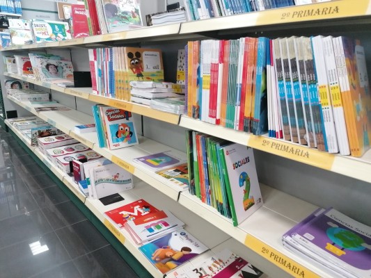 Educación remite a los centros de 0-3 años instrucciones y dará ayudas para reponer libros de texto