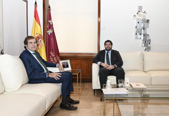 Barlomar y El Gorguel: López Miras apuesta por un puerto competitivo y sostenible en Cartagena






