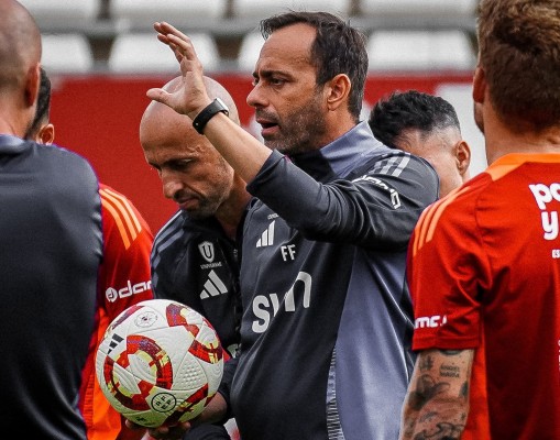 El Murcia, tercero en Primera RFEF, trata de romper su mala racha en casa ante el Sanluqueño
