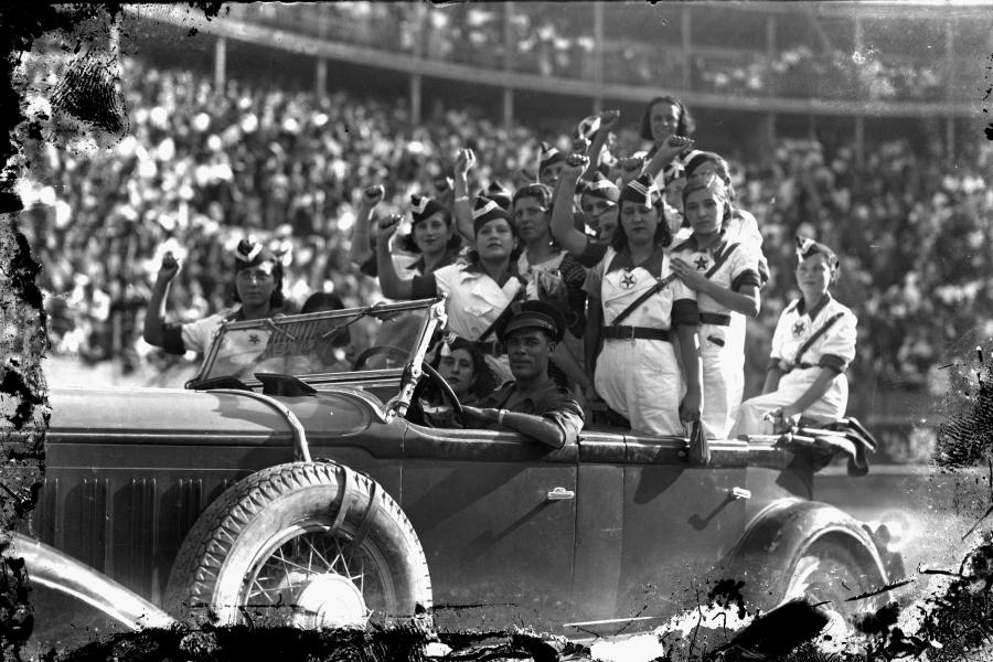 Así eran las mujeres del siglo XX (Fotos: ARCHIVO REGIONAL DE MURCIA)