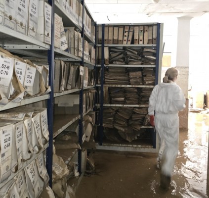 La Dana daña archivos de Hacienda, Industria y Presidencia en sus almacenes de Riba-roja