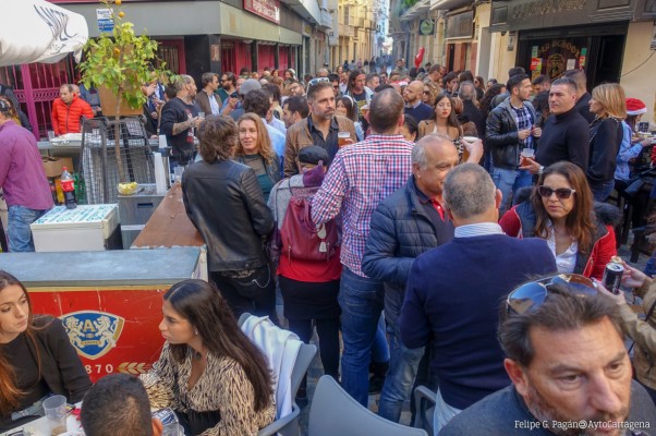Las barras de Tardebuena y Tardevieja en Cartagena tendrán restricciones de espacio y deberán estar recogidas a las ocho de la tarde
