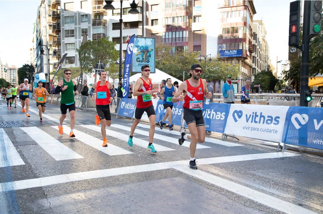 Cómo correr un maratón sin riesgos para tu corazón y tus articulaciones