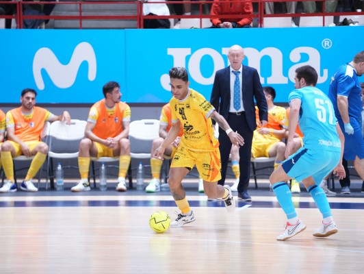 El Servigroup Peñíscola sufre una dura derrota en un partido disputado ante el líder Movistar Inter