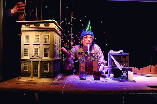 El Teatre Arniches inicia la Navidad con una doble sesión del cuento de Dickens  