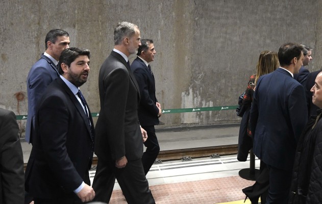 Un día para el recuerdo en la estación de El Carmen con la llegada del AVE a Murcia (Fotos: OMEGA)