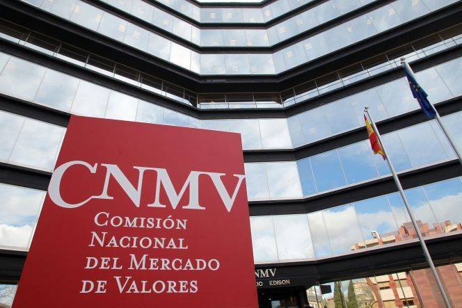 La CNMV exime de saltar al mercado regulado a compañías grandes en negocio pero controladas por unos pocos