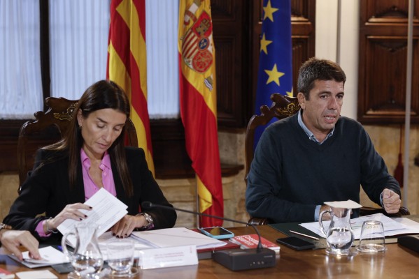 El Consell ultima un decreto para movilizar a sus funcionarios de cara a la reconstrucción
