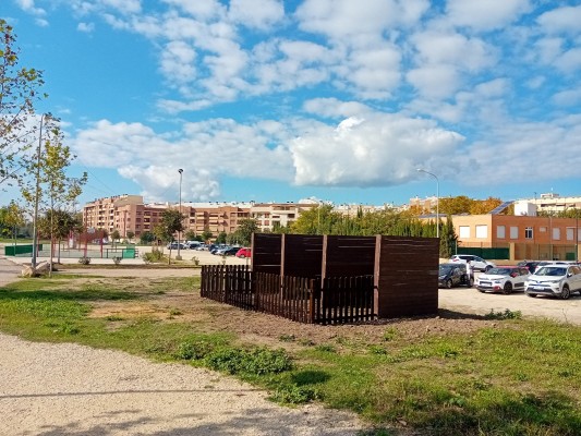 Ontinyent completa la instal·lació de 7 composters per reaprofitar els residus dels parcs i jardins